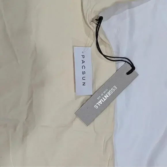 BRAND NEW Fear of God Essentials T-Shirt Cream Applique Logo SS20 Pacsun Size M